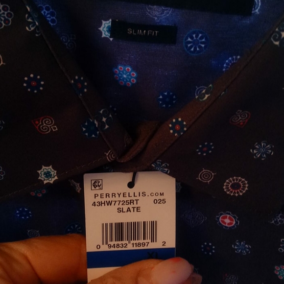 Shirt - Picture 4 of 4